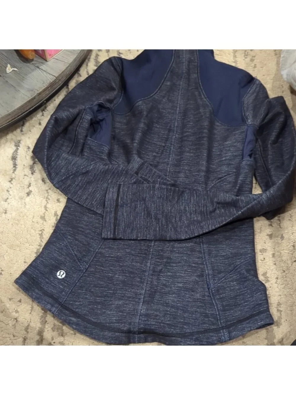 lululemon athletica zip it